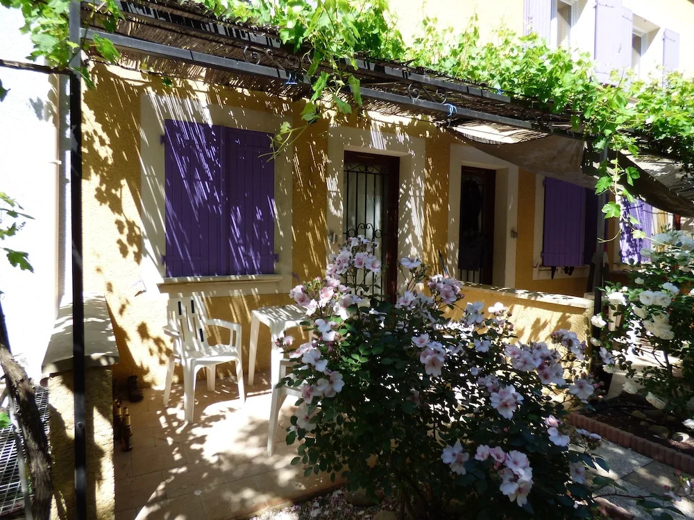 Le Gîte du Festival Sud Aqua - Avignon TGV