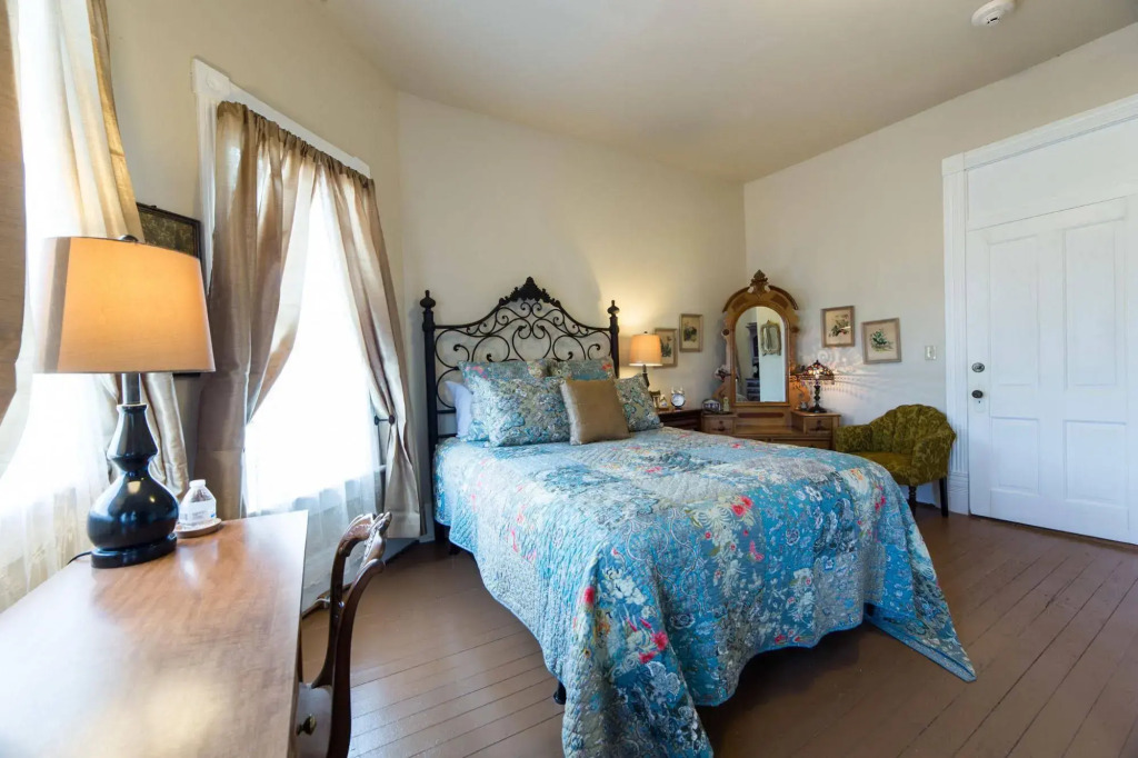 Grand Victorian Inn