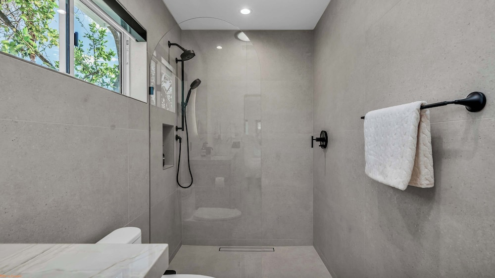 Luxury 6br Palm Springs Retreat With Private Pool Spa