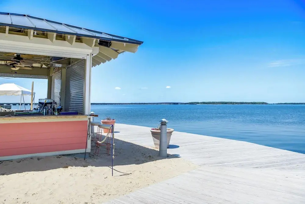 Pool, Beach Access! Canal-front Ocean City Gem