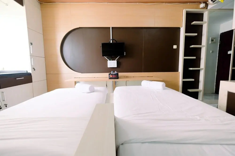 East Park Studio Apartment with Twin Beds