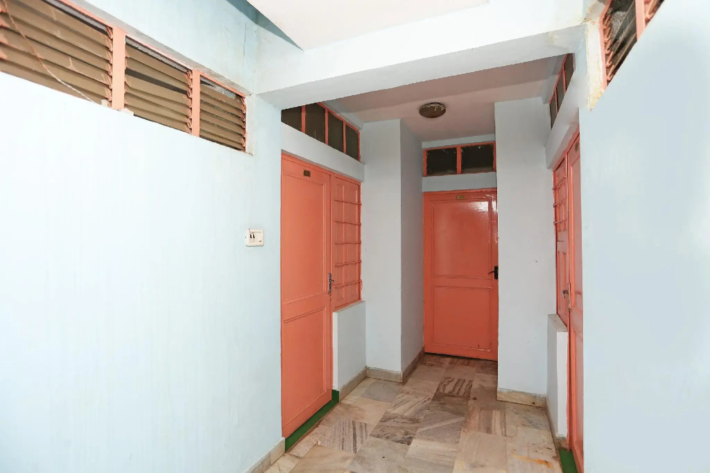 OYO 16897 Hotel Shubham Continental