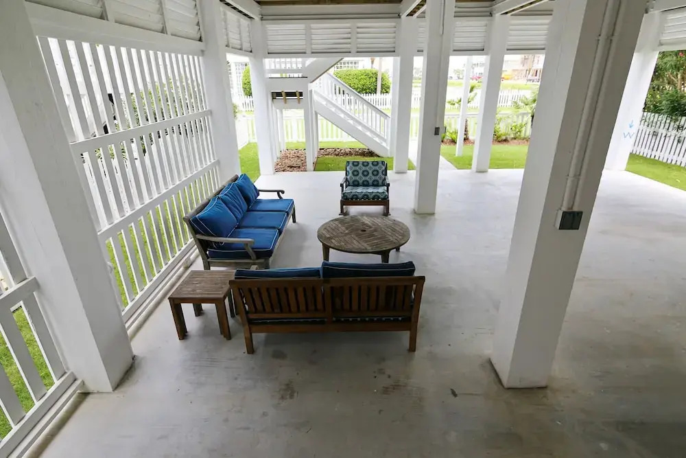 The Conch Castle 5 Bedroom Home
