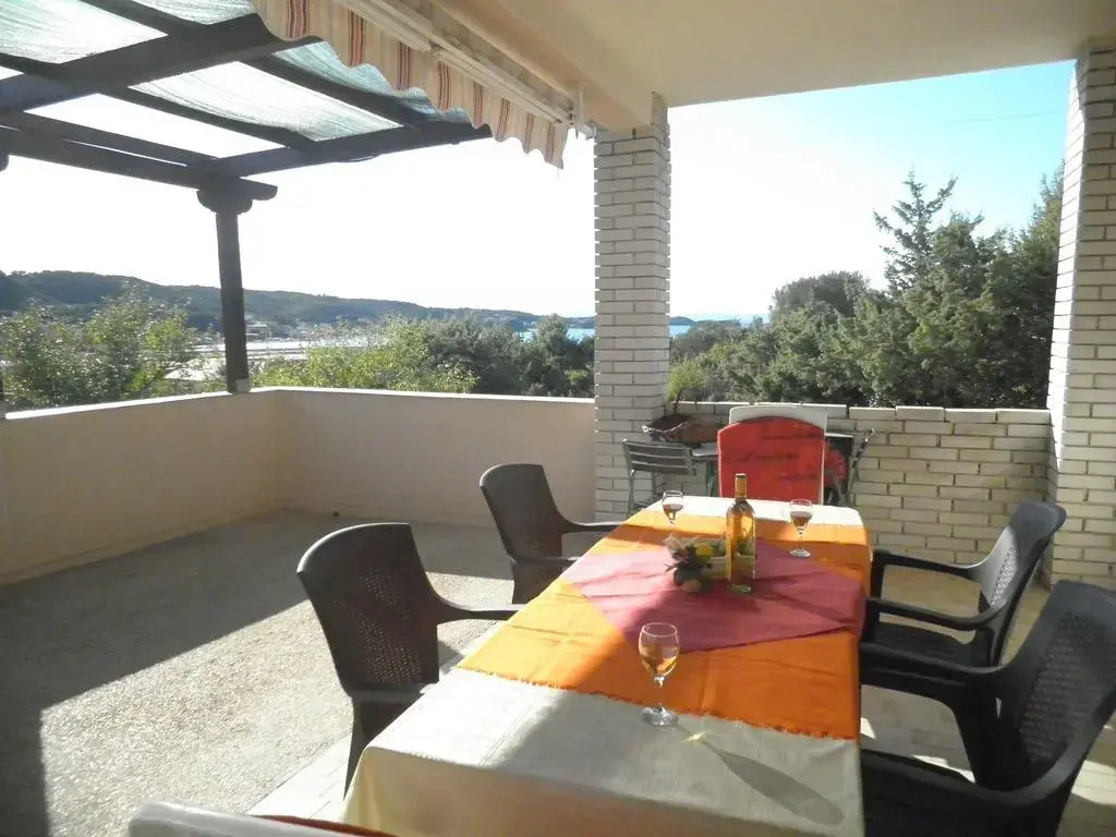 Apartments Vesna Sup.draga