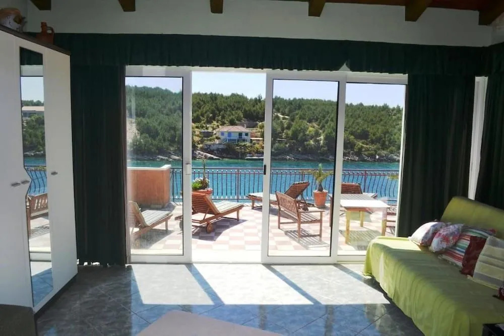 Villa Hraste
