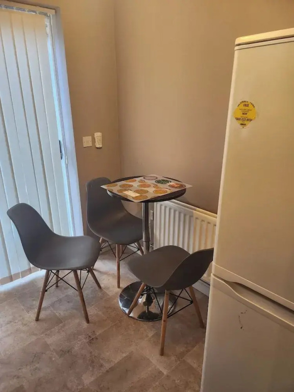 City Centre - 2 Bedrooms - Pet Friendly - Garden