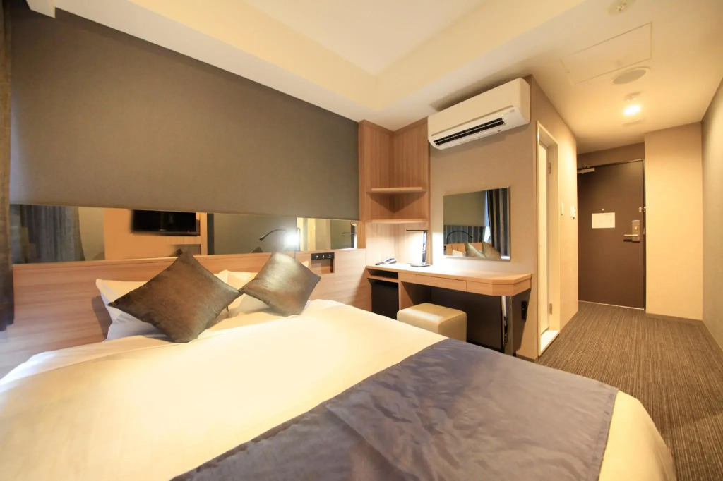 Quintessa Hotel Osaka Shinsaibashi Comic & Books