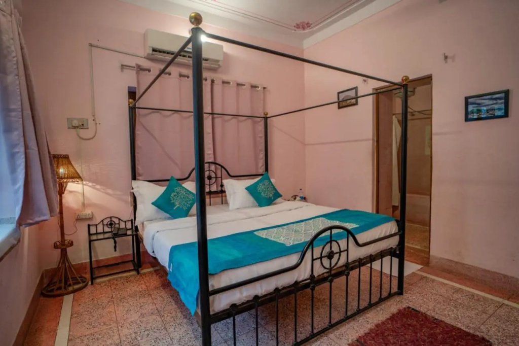 Hotel Ambavgarh Palace