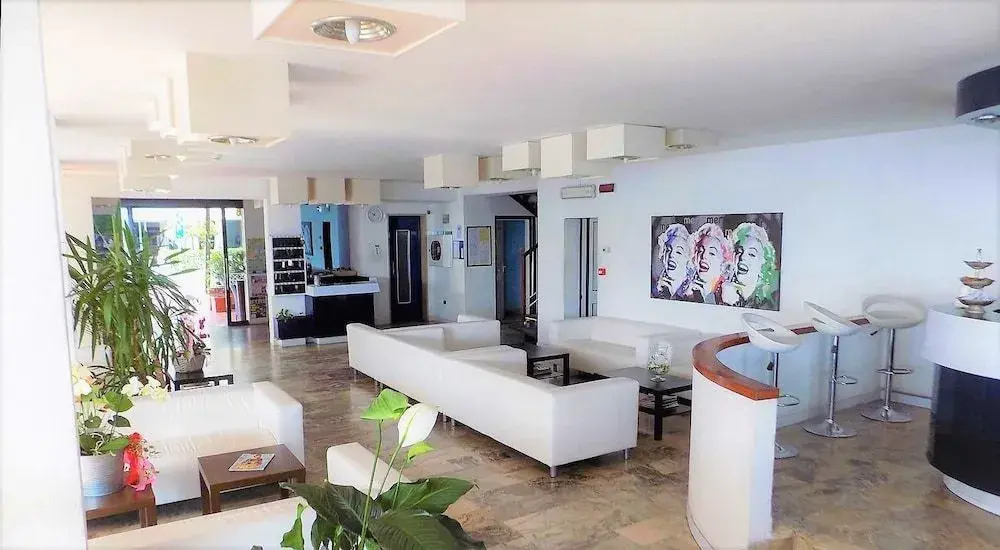 Hotel Diplomatic