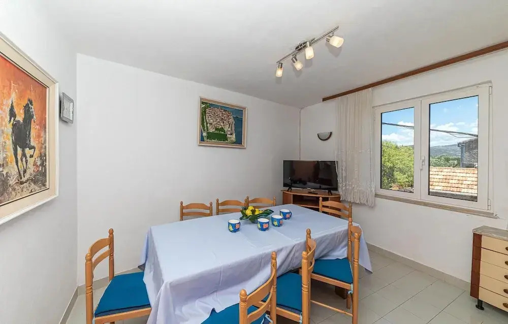 Beautiful Home in Drvenik Mali With Wifi and 4 Bedrooms