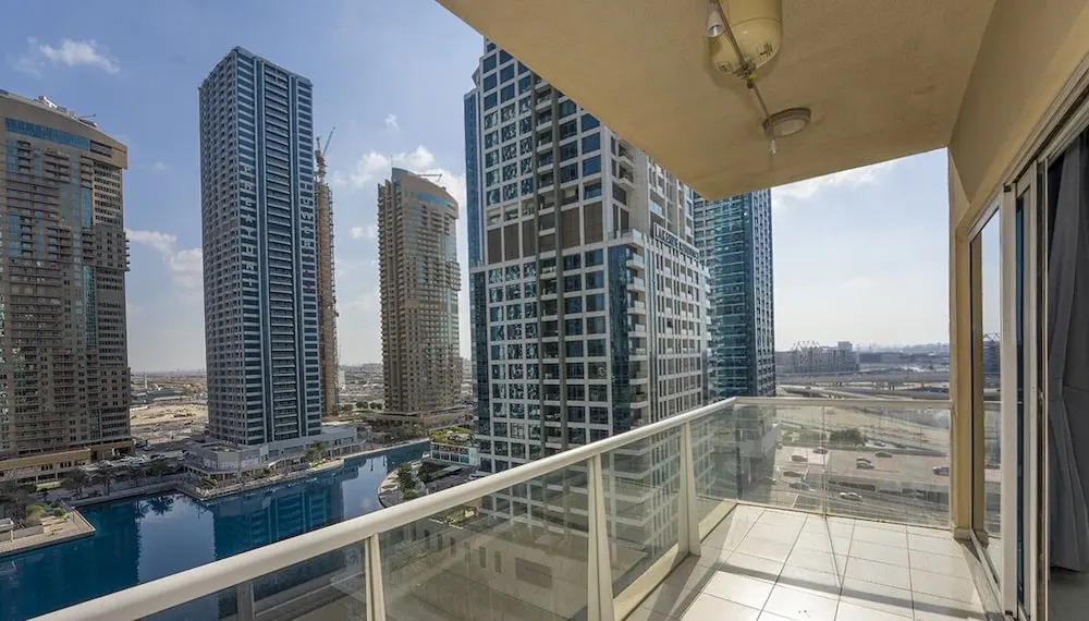 Homesgetaway - JLT Lake Views 1BR