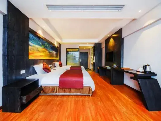 Qianhui Hotel (Chongqing Daping Longhu Times Tianjie Store)
