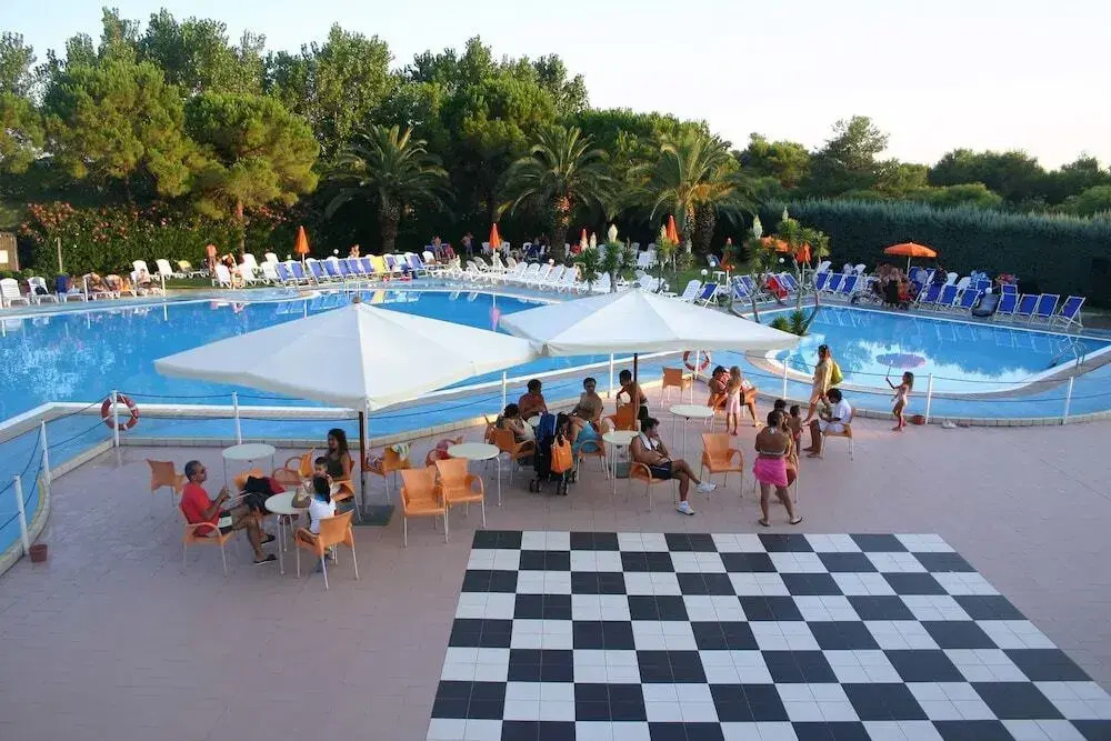 Victor Village Resort