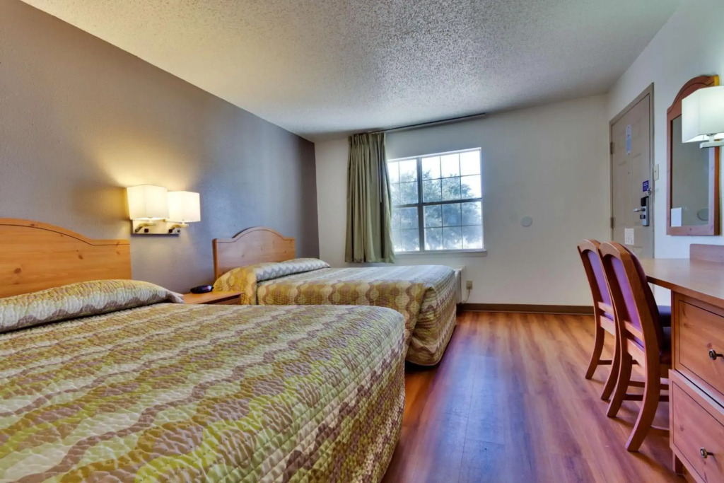 Studio 6 Dallas, TX - Garland - Northeast