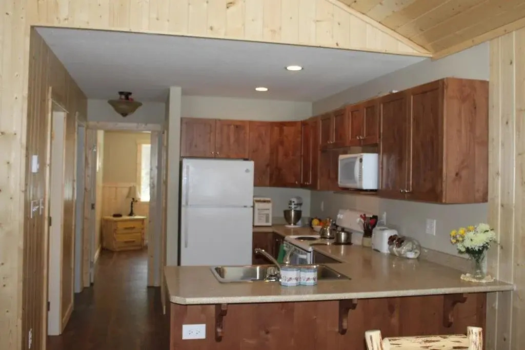 Sunshine Valley RV Resort and Cabins