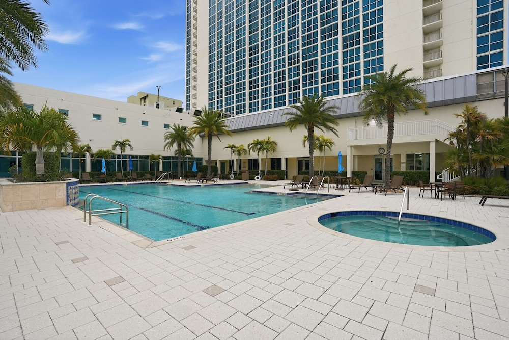 Luxurious Waterfront Condo At Alta Mar 2 Bedroom Condo