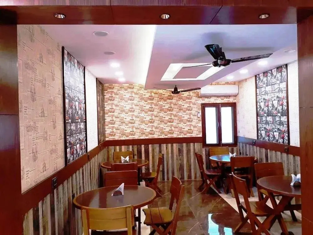 Hotel Ganga Azure
