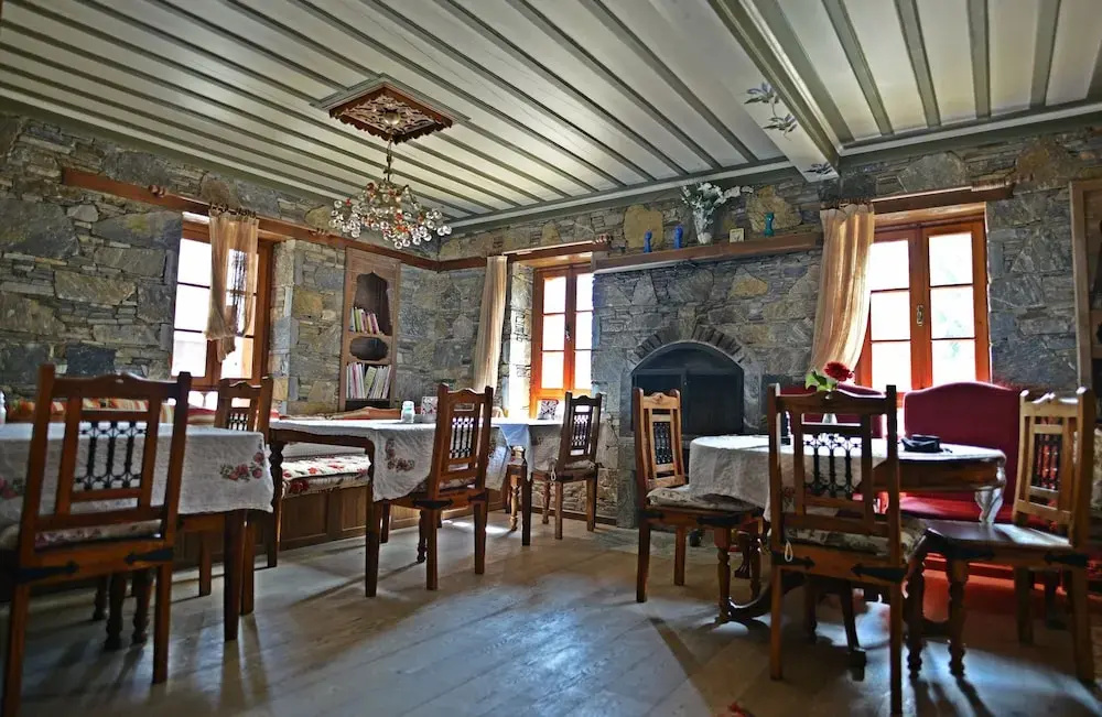 Efes Konaklari