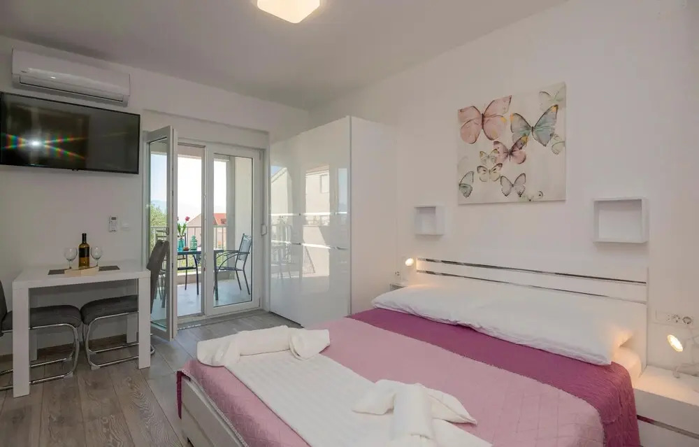 Awesome Apartment in Podaca With Wifi and 2 Bedrooms