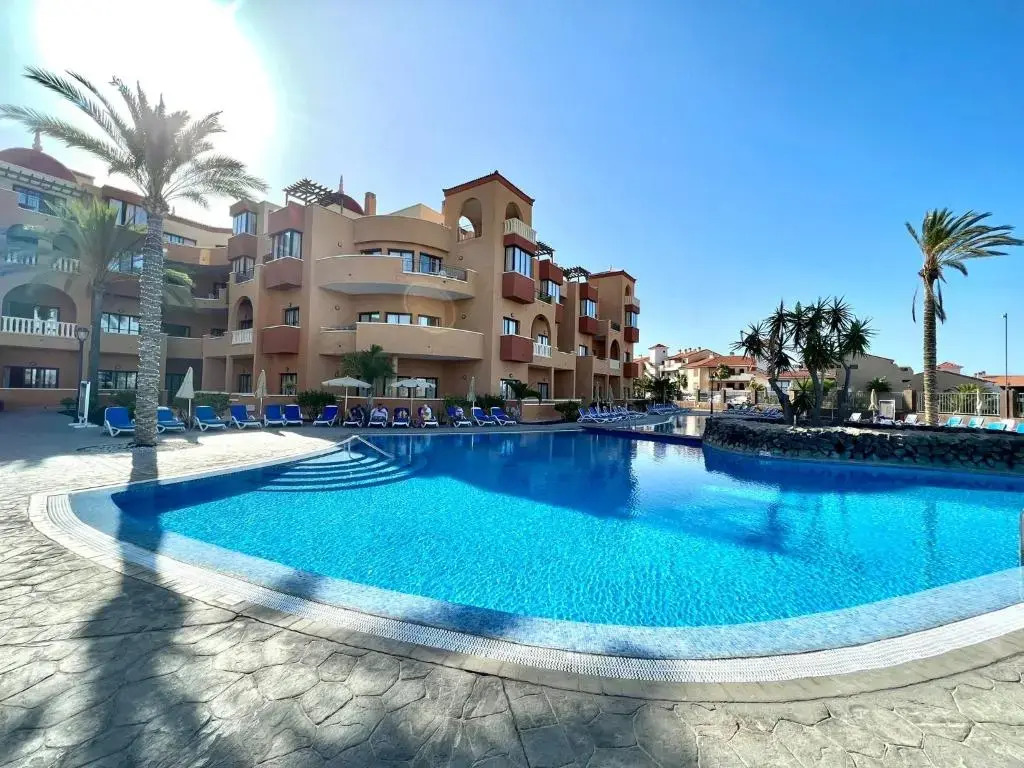 Estudio con AC, Wifi y balcón, bien comunicado en Tenerife Sur