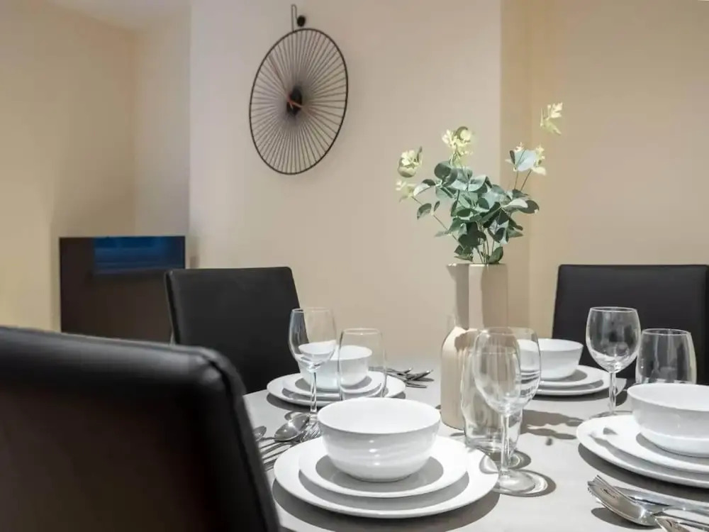 Luxe One Bed W/city View Near Ipswich Waterfront