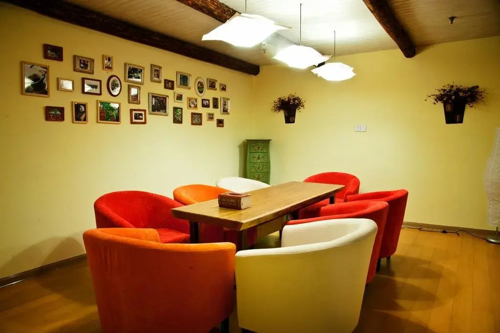 Snail Youth Hostel