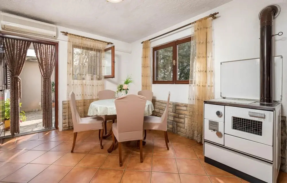 Beautiful Home in Jablanac With Wifi and 3 Bedrooms