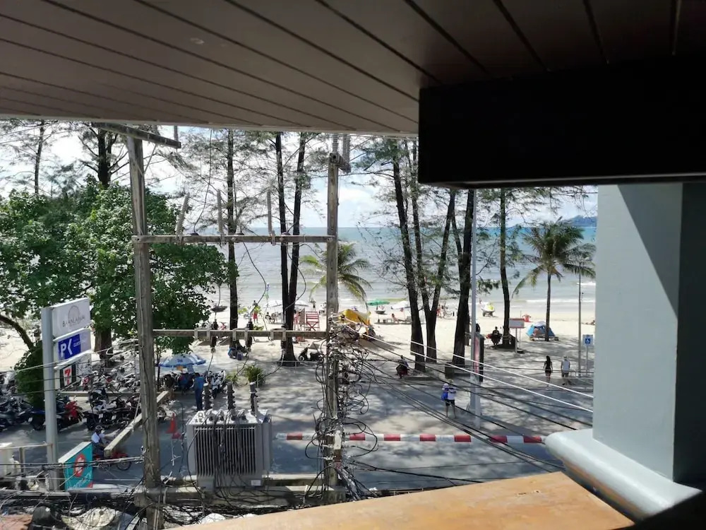 Connect Hostel Patong