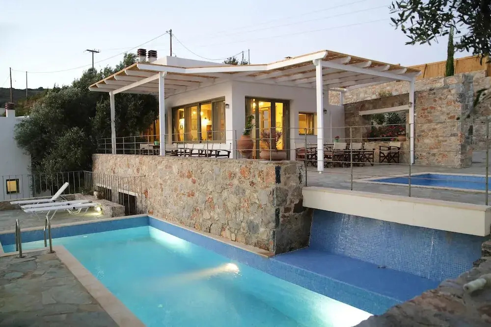 Enjoy the Great Amenities Offerd at the Mourtzanakis Residence