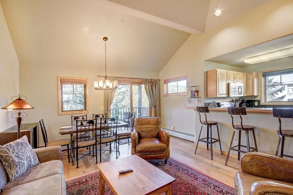 Twin Elk Lodge D16 3 Bedroom Condo by Redawning