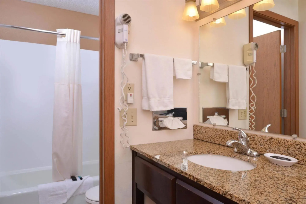 Americas Best Value Inn & Suites Atlantic