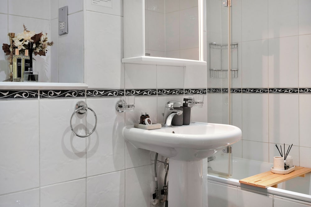Hertford Flat 9