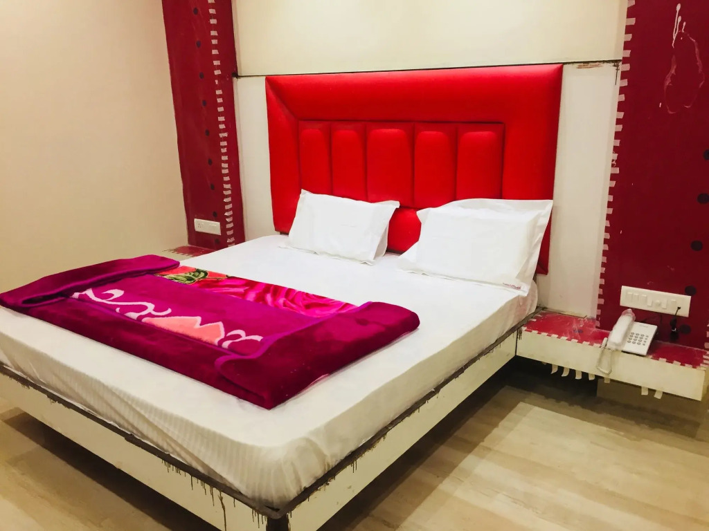 Hotel Tushar Continental