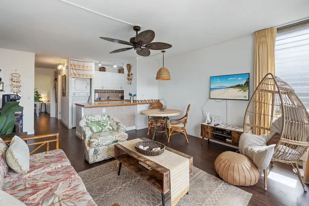 Maui Vista 2-301 - Modern and Bright Renovation in Building 2, No Carpet, AC!
