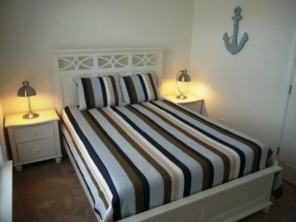 Compass Rose 4 Bedroom Home by RedAwning
