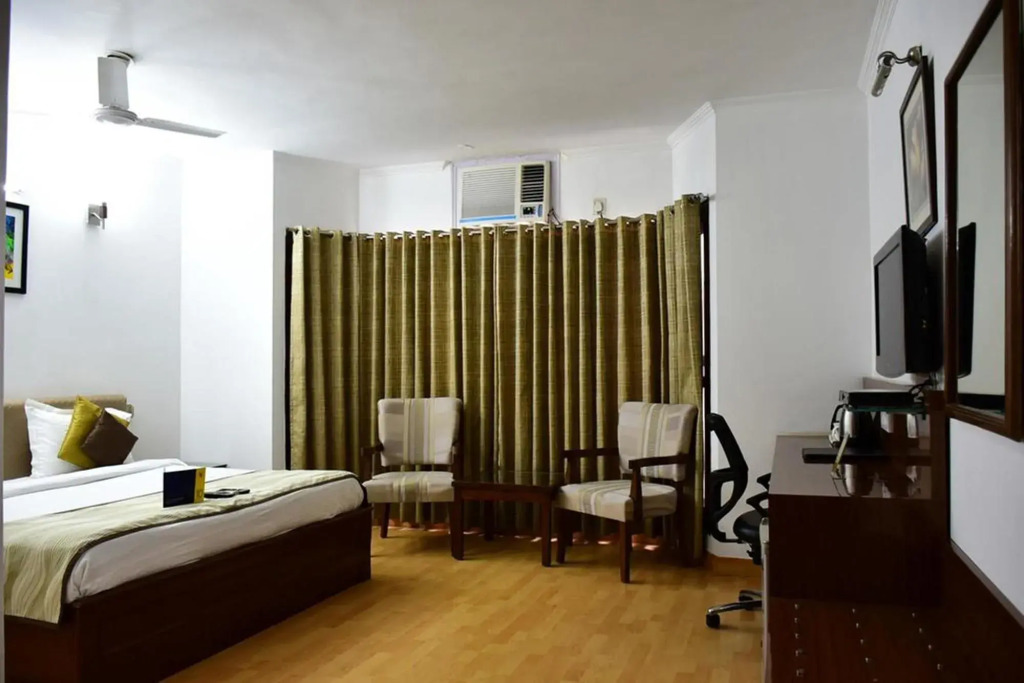 Hotel Windsor Castle Cyber City