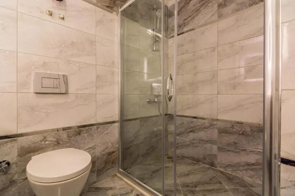 Sea view apartment, 5 mins to the beach