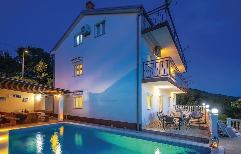 Cozy Apartment In Crikvenica