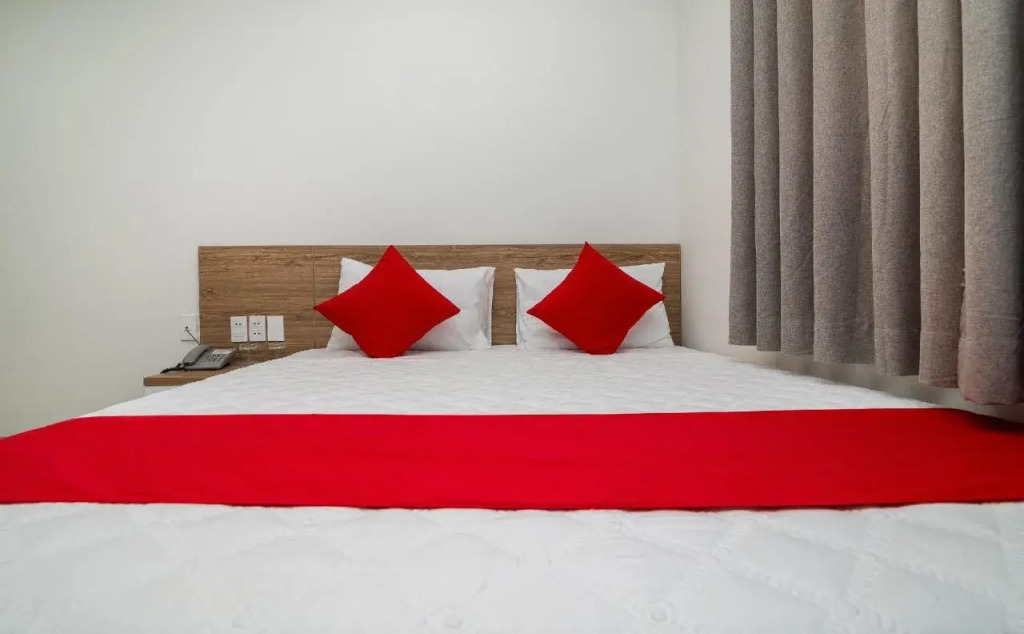 Tam Quy Hotel by OYO Rooms