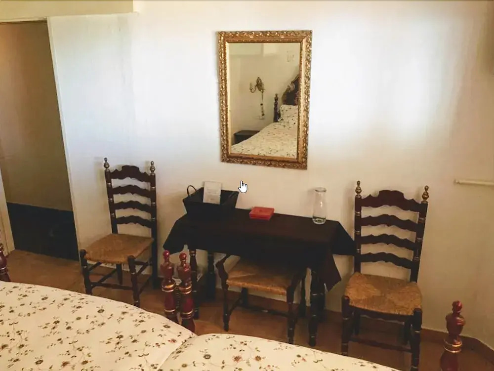La Roqueta Hotel