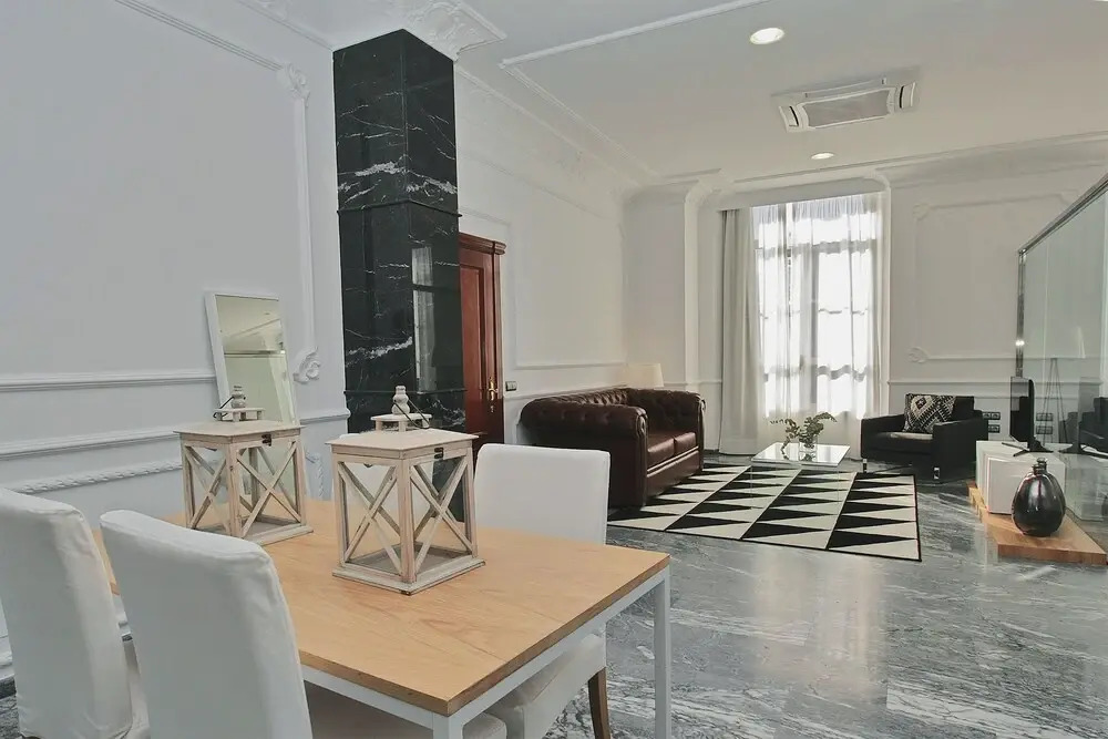 Apartamentos Plaza Constitución - Larios