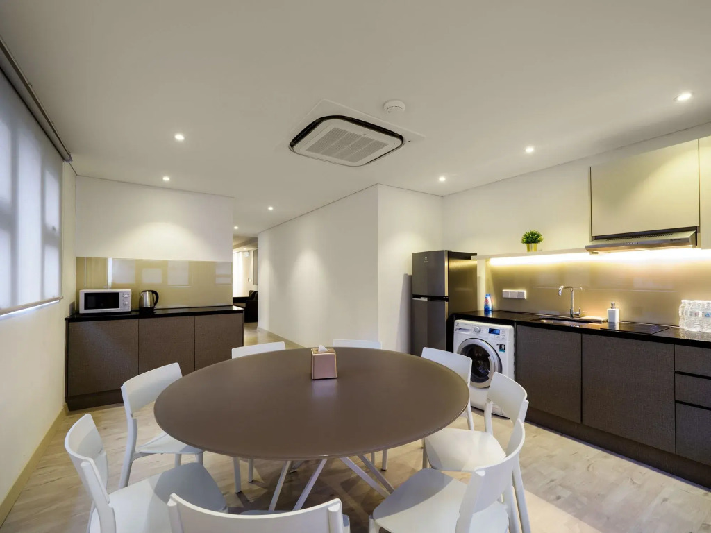 Magazine Vista Hotel Managed by The Ascott Limited