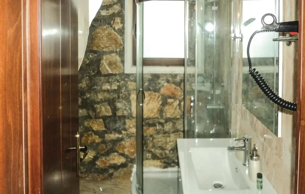3 Bedroom Lovely Home In Paralio Astros