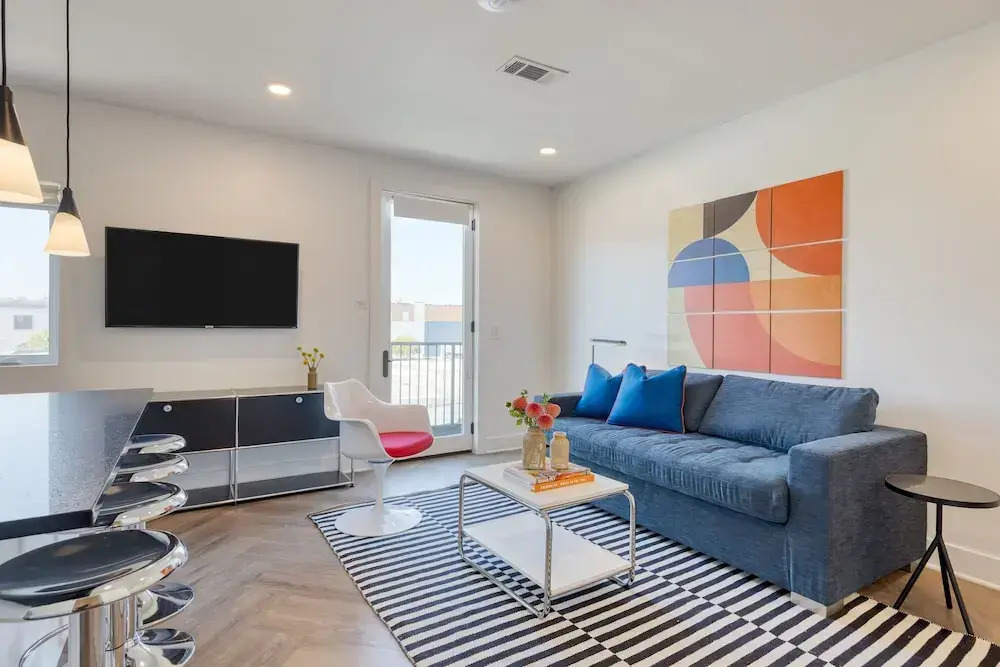 The Carter 503 by Avantstay Mins to Downtown