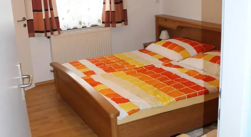 Zimmer Steger