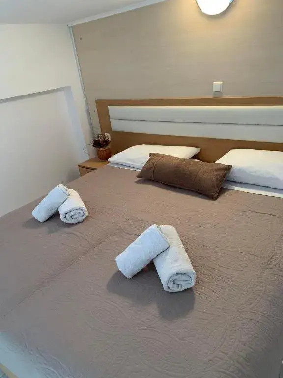 Haraki Style Studio Apartment