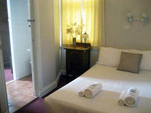 The Cecil Guesthouse