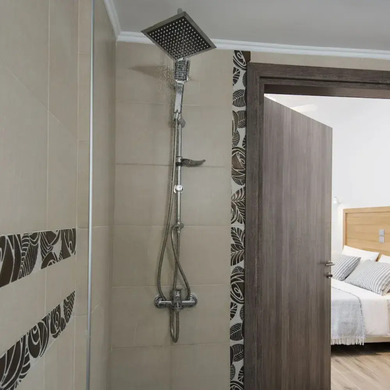DownTown Hotel