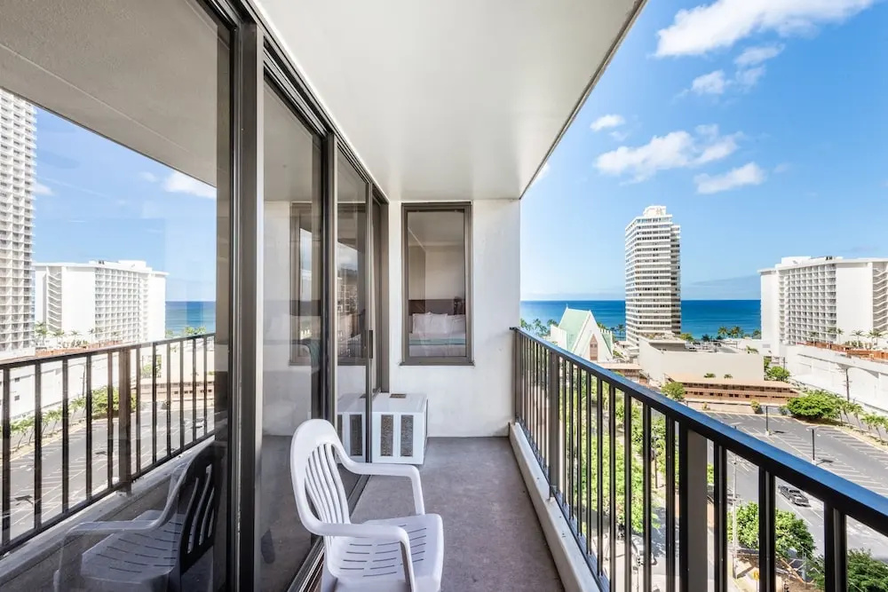 Breezy 12th Floor Waikiki Condo with FREE Parking