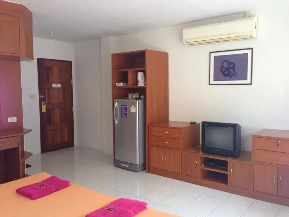 Family Home Guesthouse Phuket